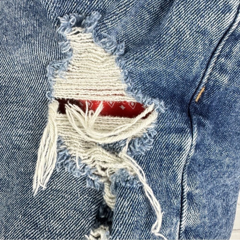 Gap Denim 5” Shorts Distressed Red Bandanna Size 12 - Picture 2 of 5